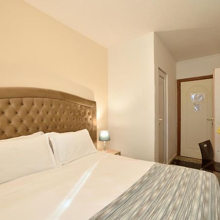 Hotel Ristorante La Marina Mhotelsgroup ซานบาร์โตโลเมโอ อัล มาเร ภายนอก รูปภาพ